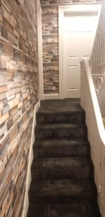 St. James Street Townhouse Belfast Exterior foto